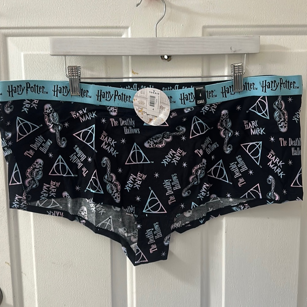 TORRID CURVE HARRY POTTER BOYSHORT PANTY: NWT: SZ 4
